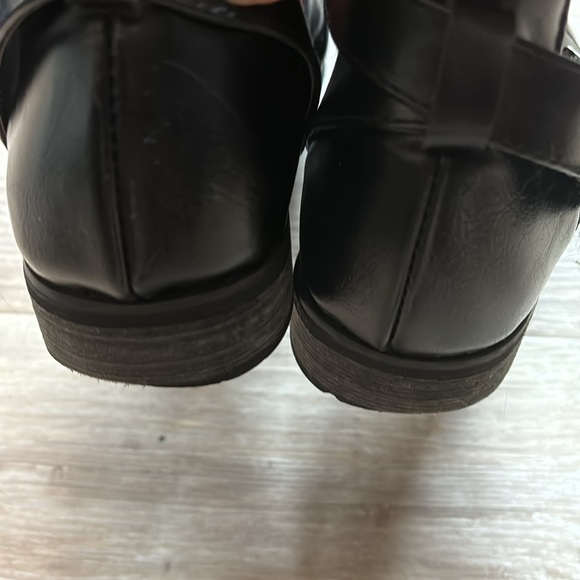 Strappy buckle flats with cut out toe and sides - Picture 7 of 7